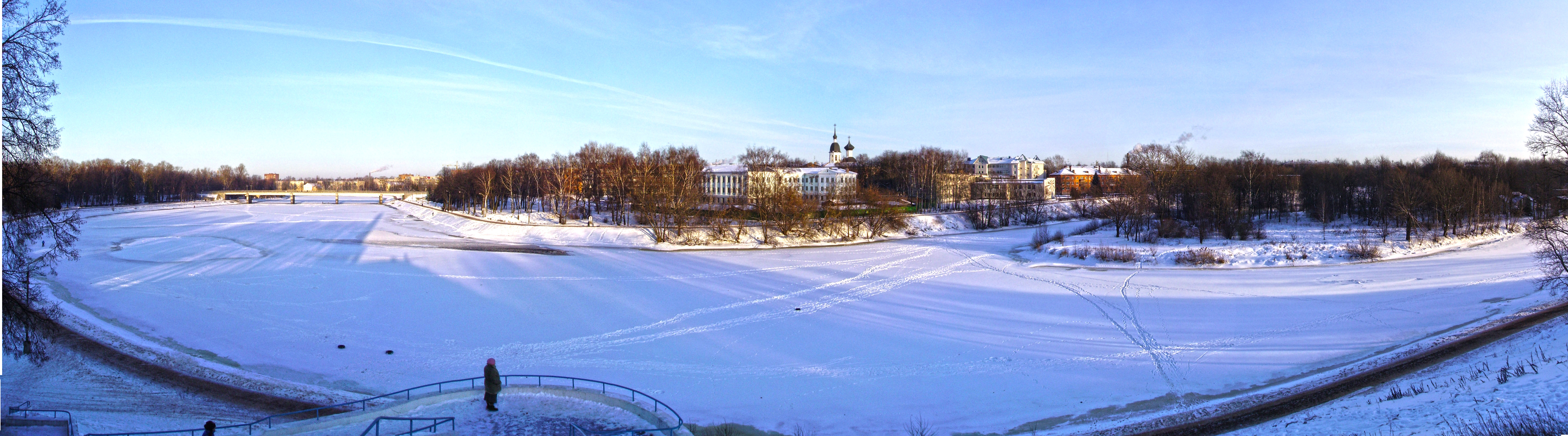 храмы в великих луках